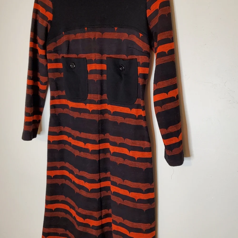 Danish Vintage Mod Red and Black 60s Patterned Long-Sleeve Front Pocket Dress - Picture 8 of 12